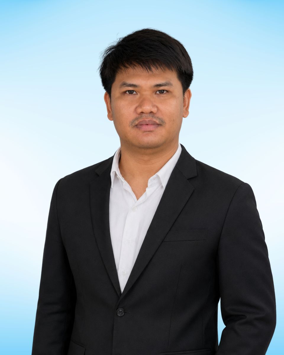 ธนกร  น้อยวิไล